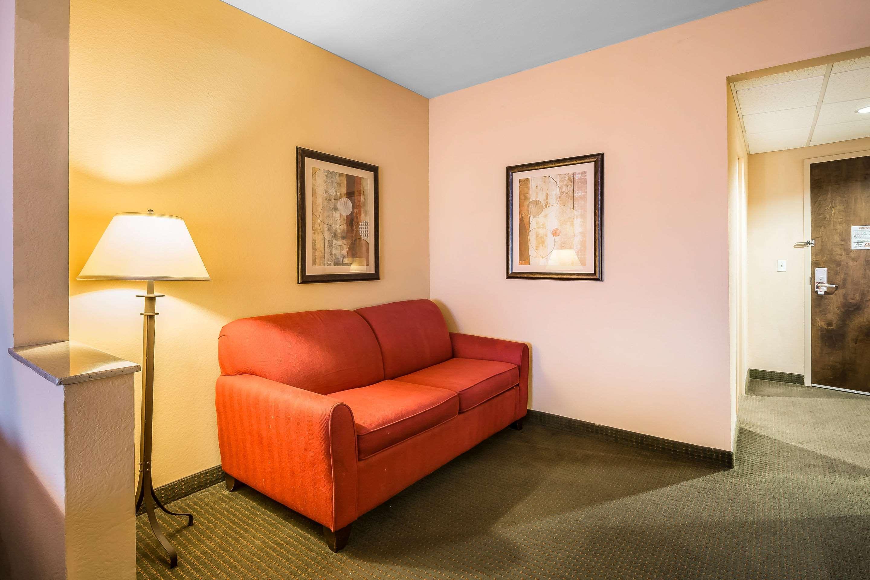 Comfort Suites West Jacksonville Exterior photo