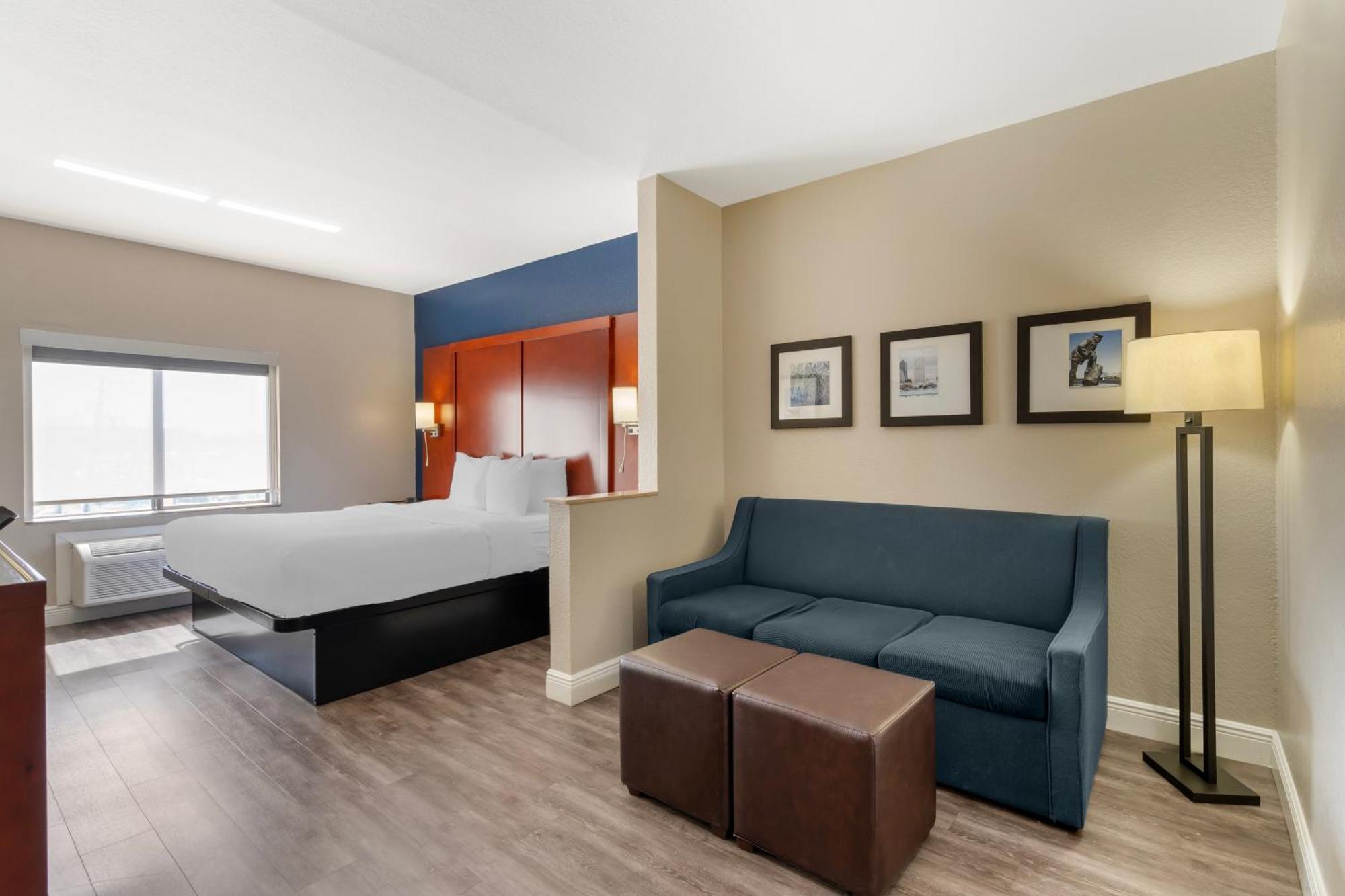 Comfort Suites West Jacksonville Exterior photo